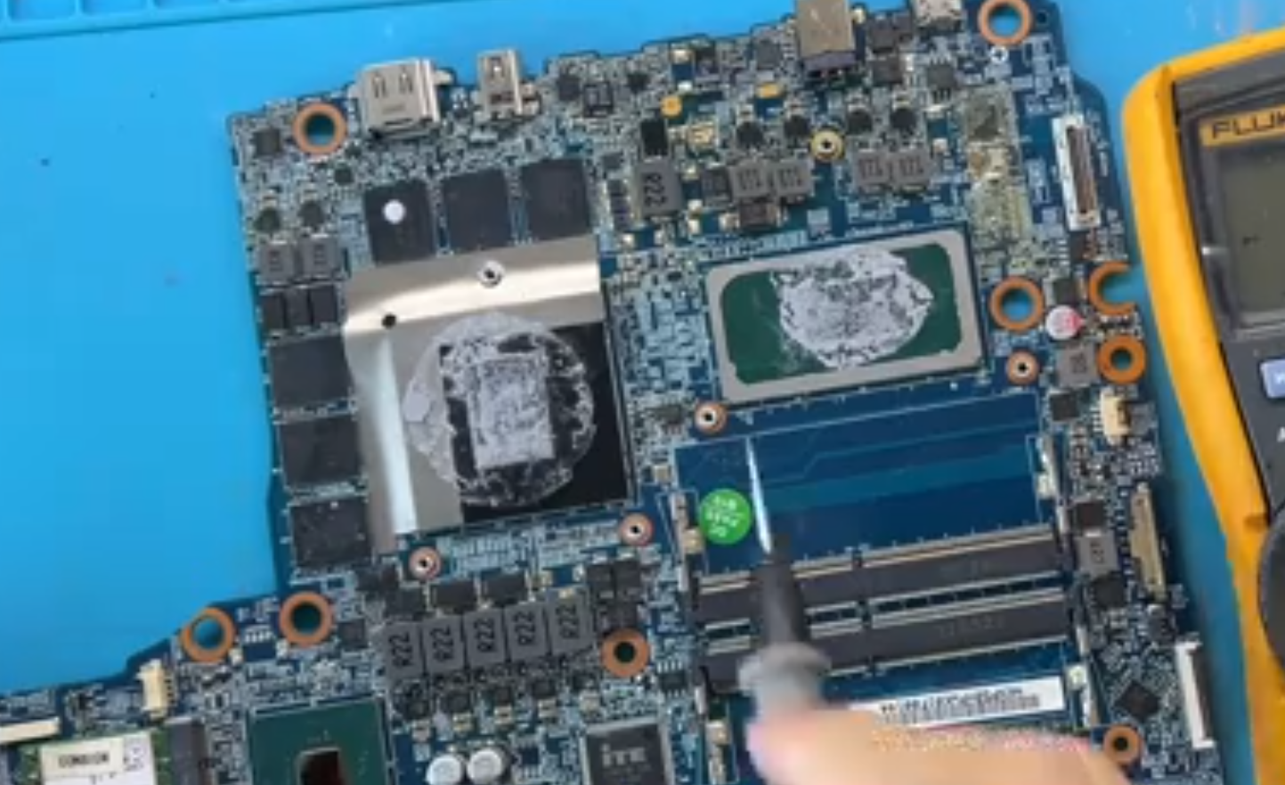 神州Z8D6 SQ1玩游戲掉電維修案例 神舟筆記本掉電維修 技術(shù)資訊 第1張